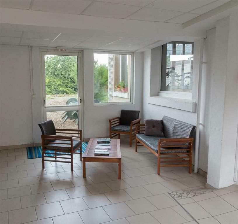 Hotel Du Cygne De La Croix Blanche Lailly-en-Val 外观 照片